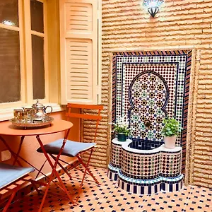 Joli Patio: Rooftop Retreat With Parking Marrakesh